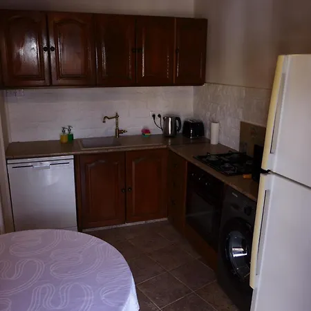 Kalimera A Lovely 1-bedroom With Ensuite And Kitchen * Лимасол