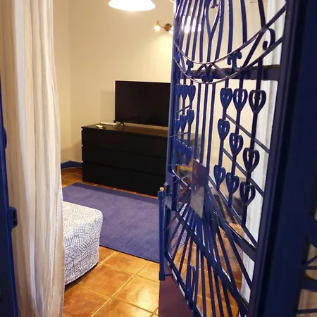 Kalimera A Lovely 1-bedroom With Ensuite And Kitchen Апартаменты Лимасол